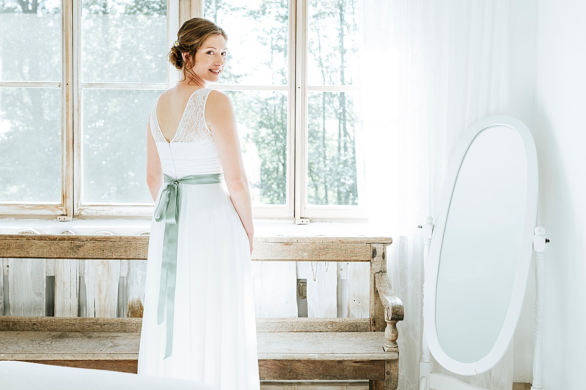 braut kleid brautkleid bride hochzeitskleid weddingdress dress gettingready styling hochzeitsreportage