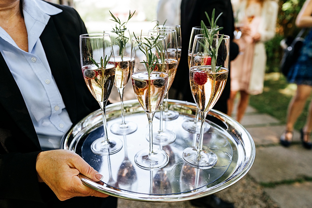 sekt sektempfang drinks getränke tablett spreewald hochzeit