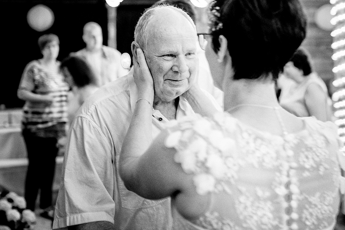 brautvater und brauttochter braut hochzeitsfoto hochzeitsfotograf hochzeit harz hochzeitsbilder