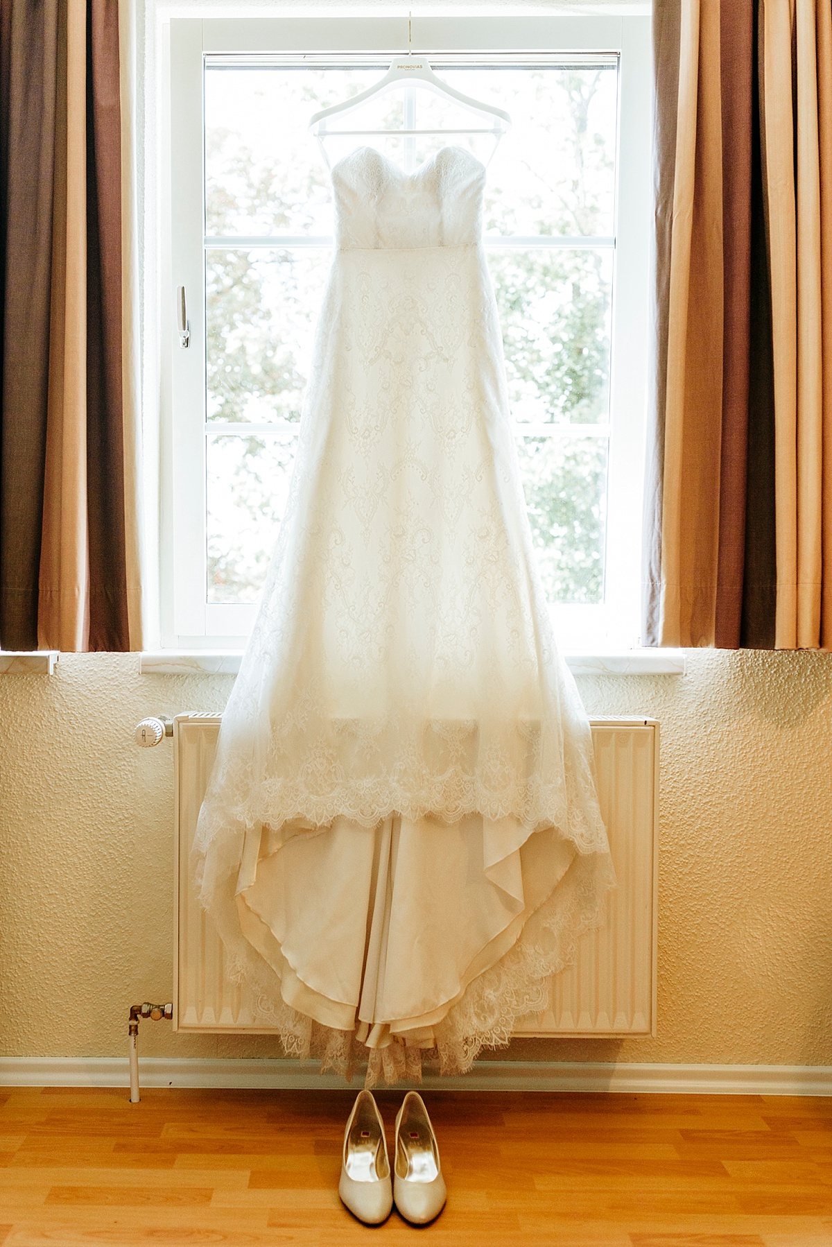 brautkleid, brautschuhe, hochzeitsfotograf magdeburg