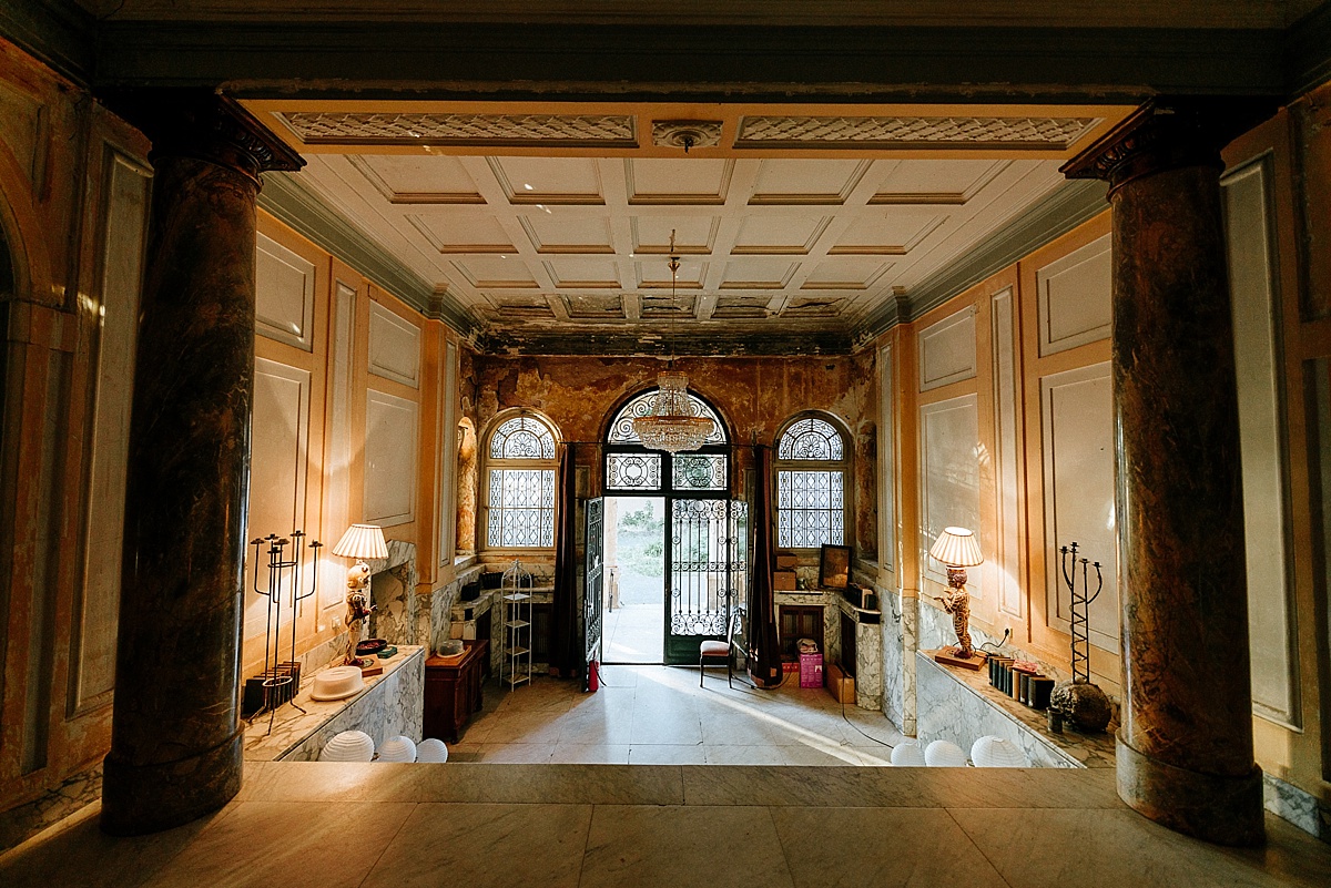 Eingang Schloss Beesenstedt - Hochzeitsfotograf Halle Leipzig