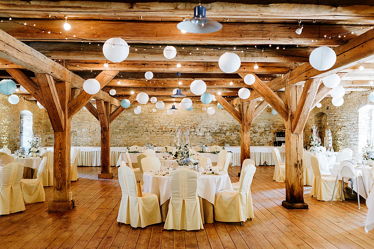 kornhaus burg wanzleben hochzeitsfeier hochzeitsdeko girlanden tische stuhlhussen hochzeitsfotograf magdeburg