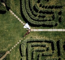 hochzeit im spreewald hochzeitsfotograf brautpaar drohnenbild wedding bride weddingdress