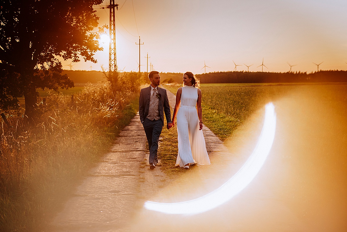 Hochzeitspaar, Hochzeitskleid, Brautkleid, wedding Day, Altmark, sonne, sundown