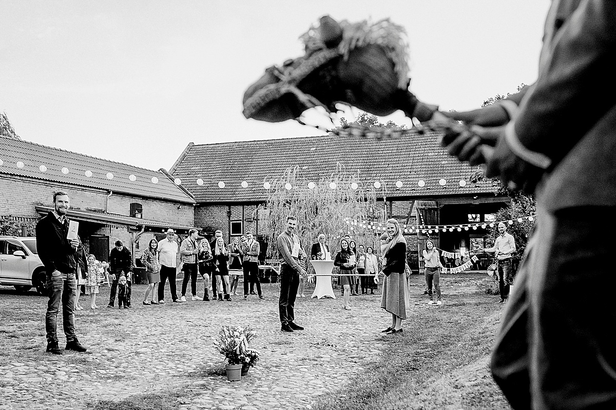 Hochzeitsspiel, gartenhochzeit, Hochzeit, Scheunenhochzeit, Bauernhof, pferd, spiel
