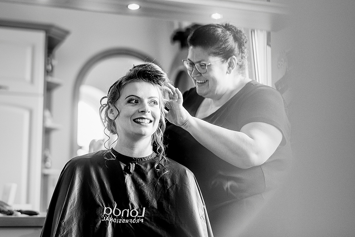 getting ready, vorbereitung, hochzeit styling, weddingday, braut, frisur