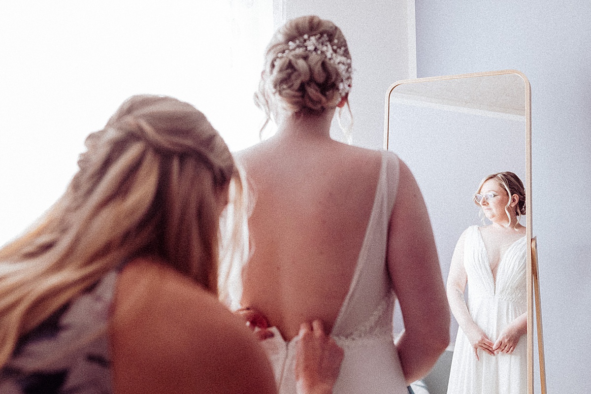 Brautkleid, braut, anziehen, get Dressed, Hochzeitsreportage