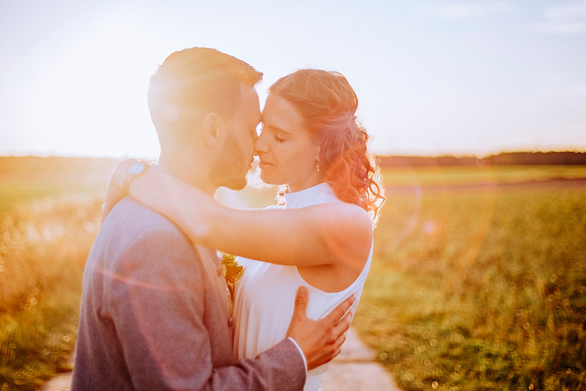 Gartenhochzeit, latmark, Brautpaar, Wedding, Hochzeitsbild, Hochzeitsfotograf