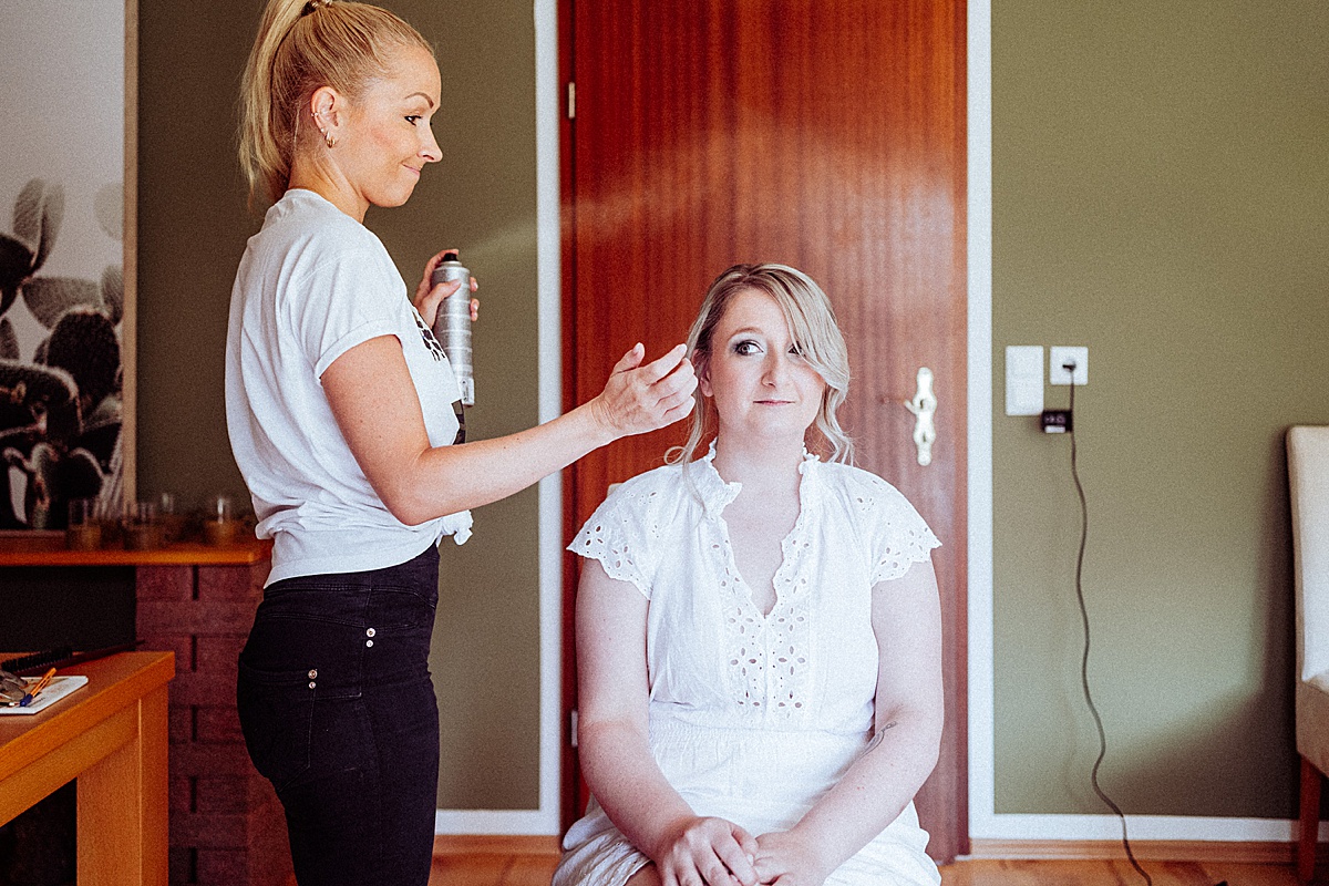 spray, haarspray, getting ready, braut, Hochzeitsreportage, hochzeitsfotograf magdeburg 
