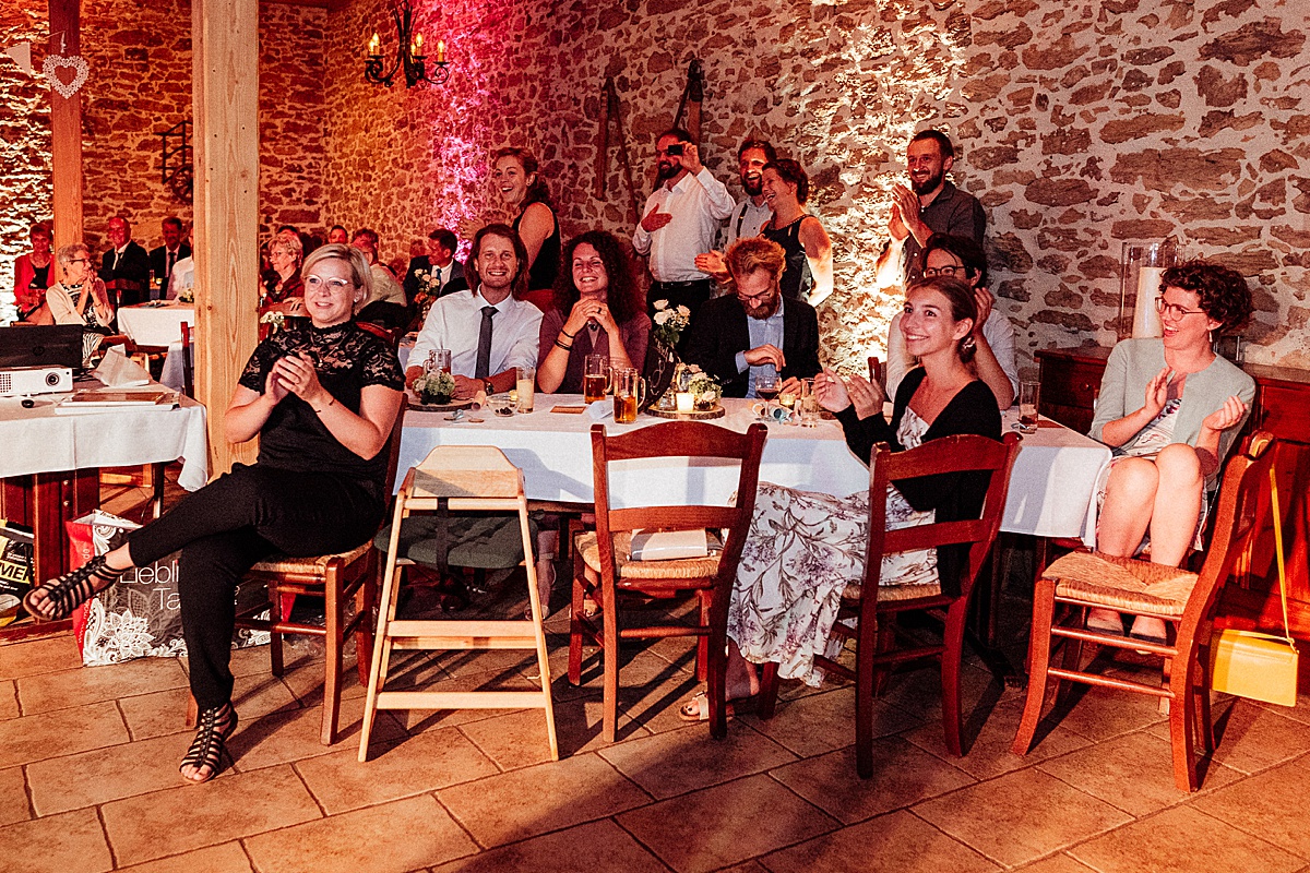 Applaus, Beifall, Hochzeit, Scheunenhochzeit, reportage, hochzeitsfotograf