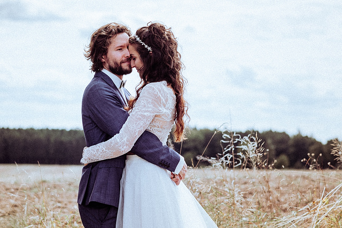 brautpaar, Umarmung, liebe, weddingphotographer, Fotograf Thüringen Hochzeit