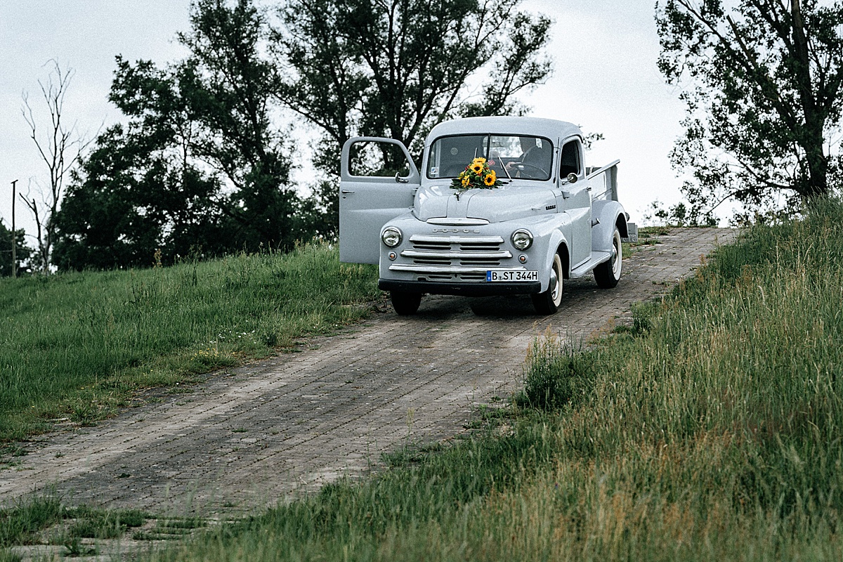 weddingcar, Hochzeitsauto, Oldtimer, wedding, dodge, pickup, Hochzeit auf dem flusshof