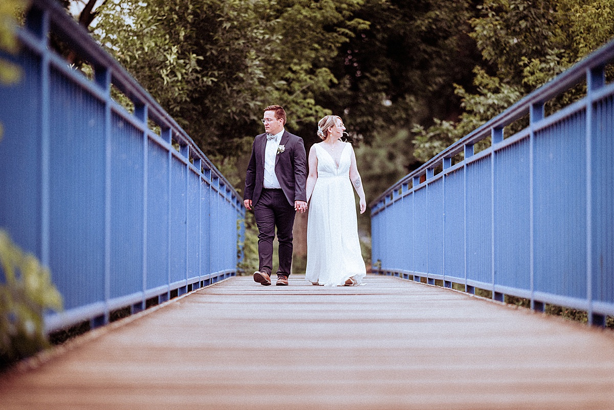 Brücke, paarshooting, Hochzeit in calbe, hochzeitsfotograf für magdeburg
