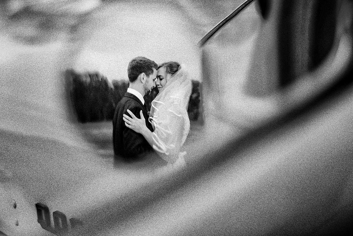 paarshooting, spiegel, mirror, hochzeitsfotograf altmark
