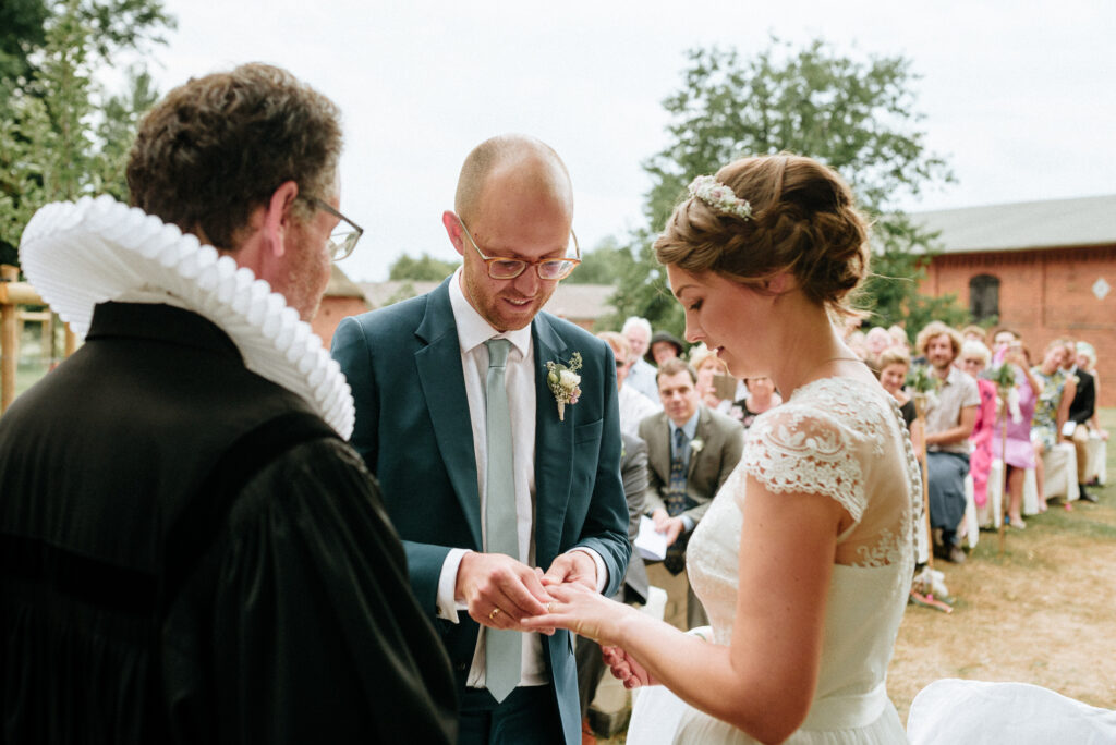 hochzeitsfoto hannover, hochzeit, brautpaar, ringtausch